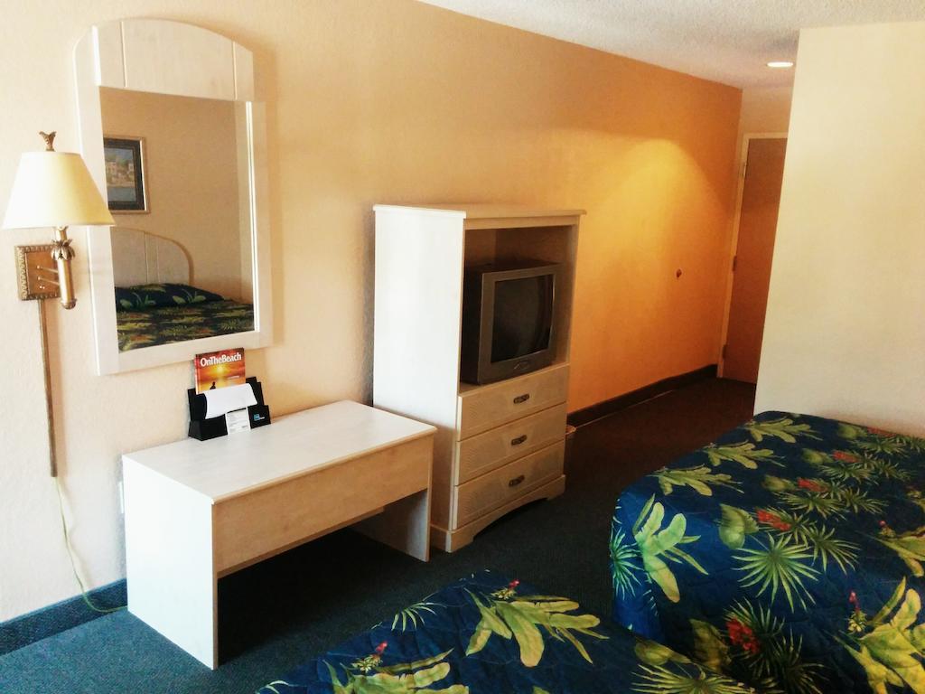 Comfort Inn N Myrtle Beach Barefoot Landing North Myrtle Beach Room photo